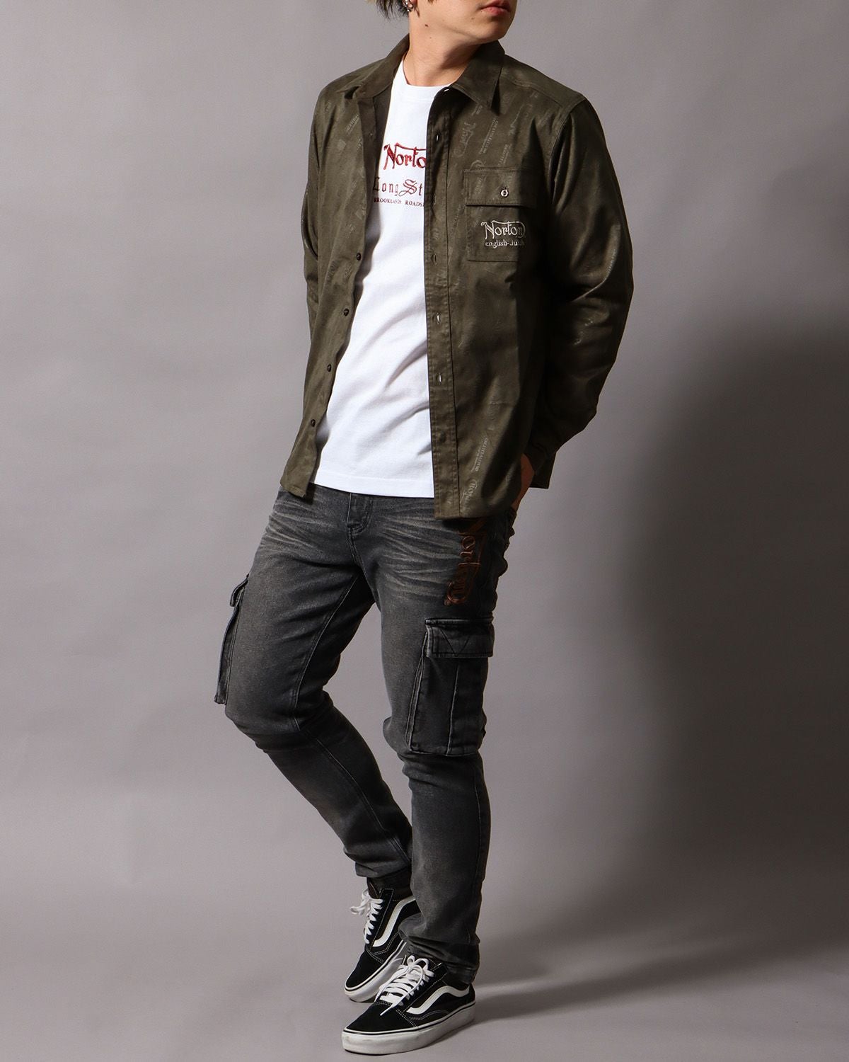 カーキ：178cm/75kg(Lサイズ着用)