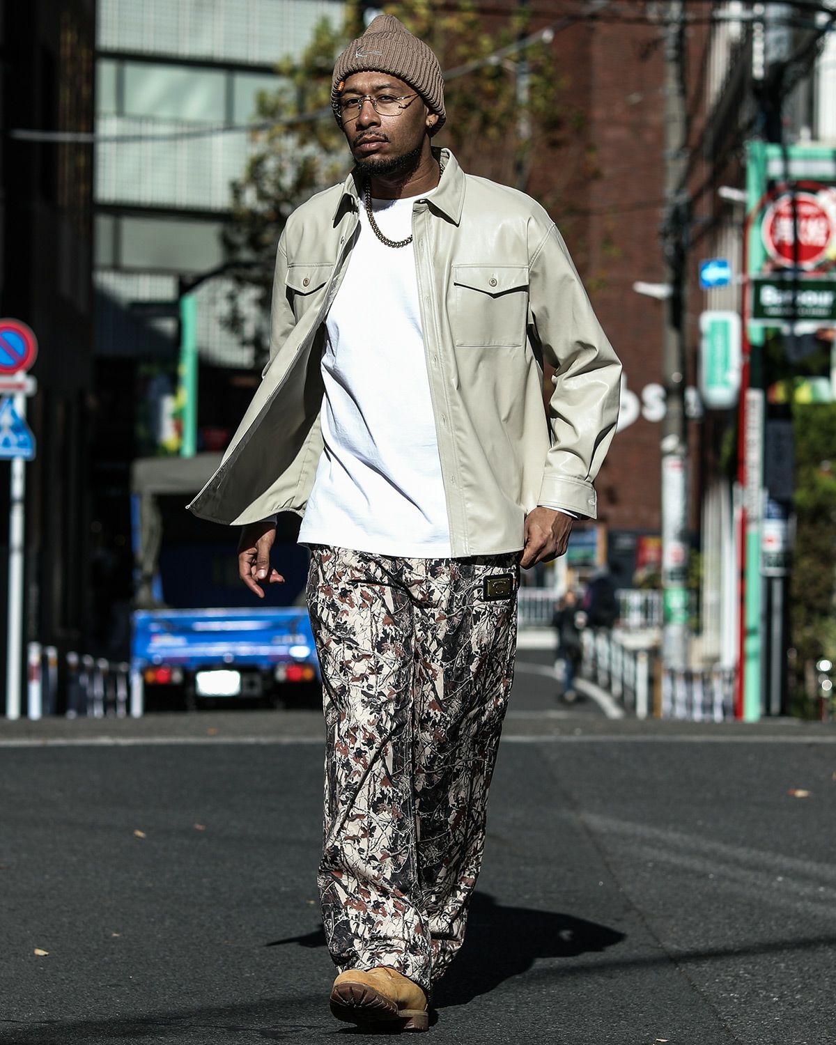 べージュ：183cm(Lサイズ着用)