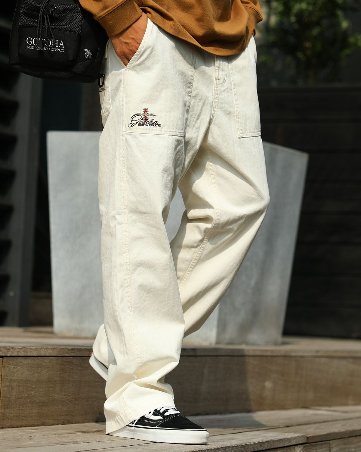 オフホワイト：180cm/70kg(Lサイズ着用)