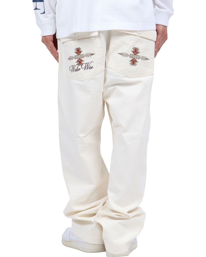 オフホワイト：174cm62kg(Lサイズ着用)