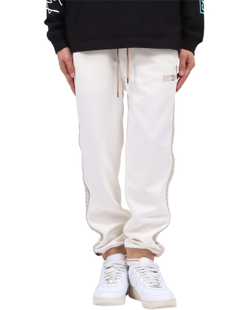 オフホワイト：174cm62kg(Lサイズ着用)