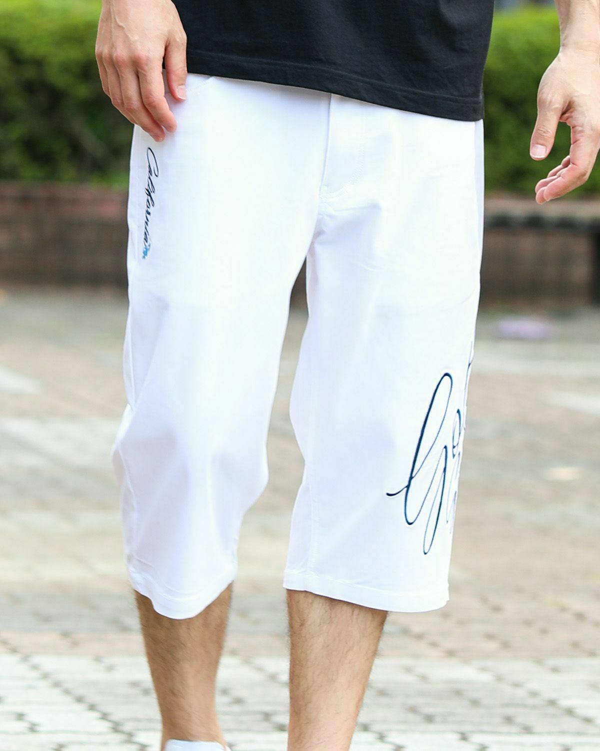 ホワイト：180cm67kg(Lサイズ着用)