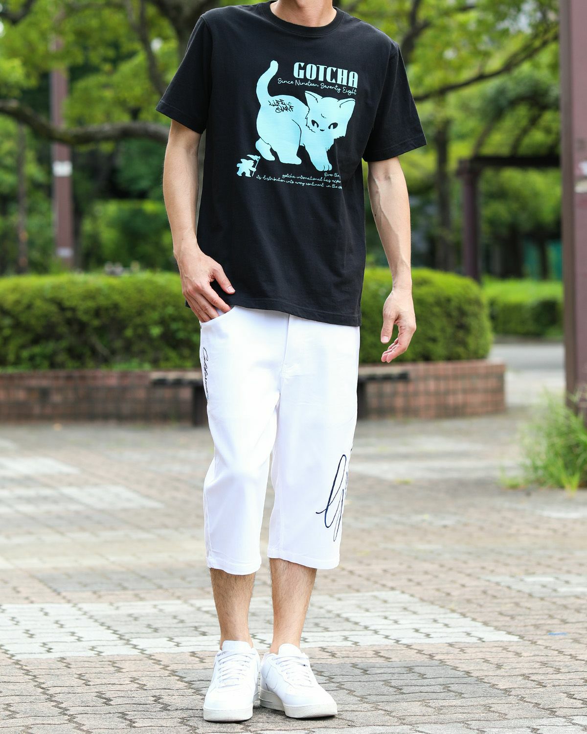 ターコイズ：178cm68kg(Lサイズ着用)