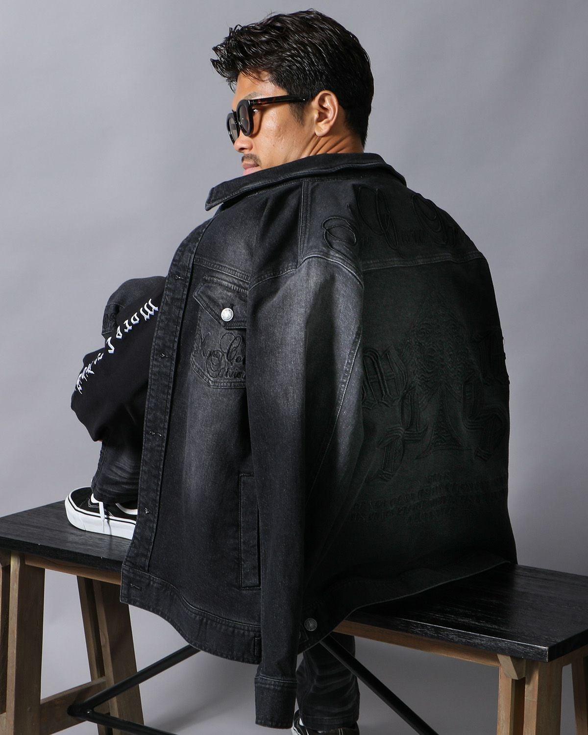 ブラック:165cm(Lサイズ着用)