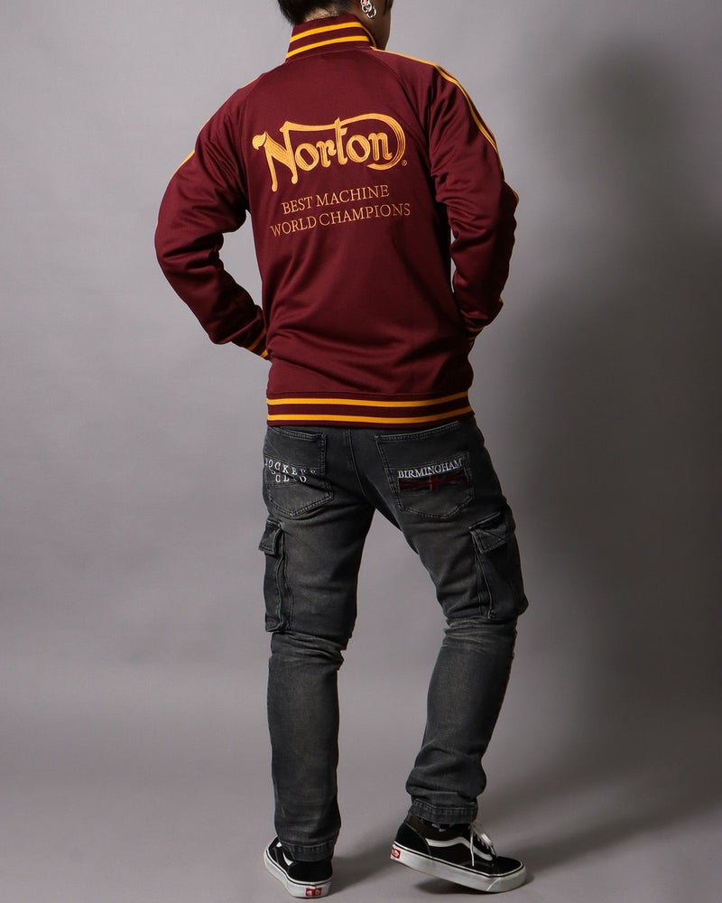 ワイン：178cm/75kg(Lサイズ着用)