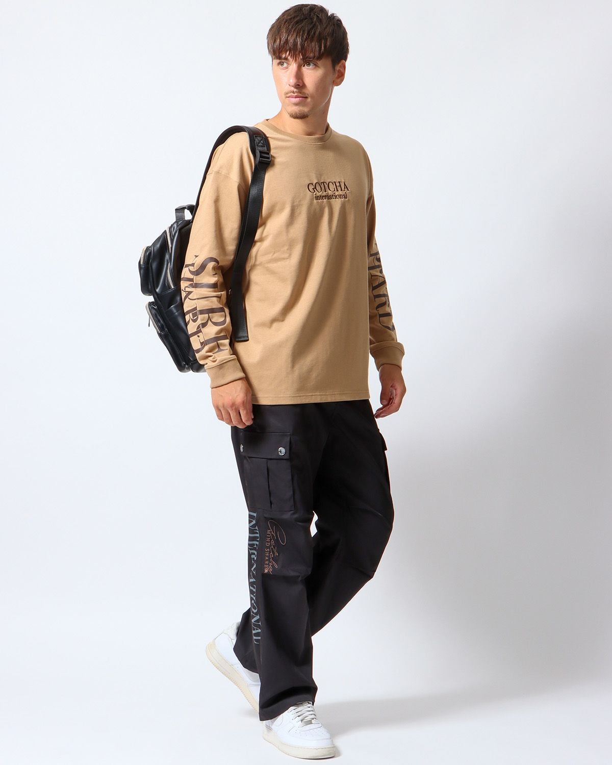 ブラック：180cm/70kg(Lサイズ着用)