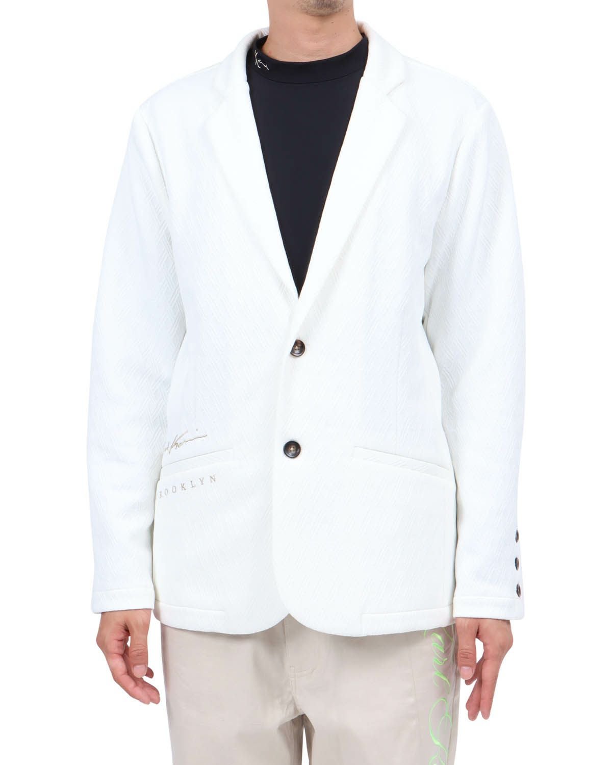 オフホワイト：174cm62kg(Lサイズ着用)