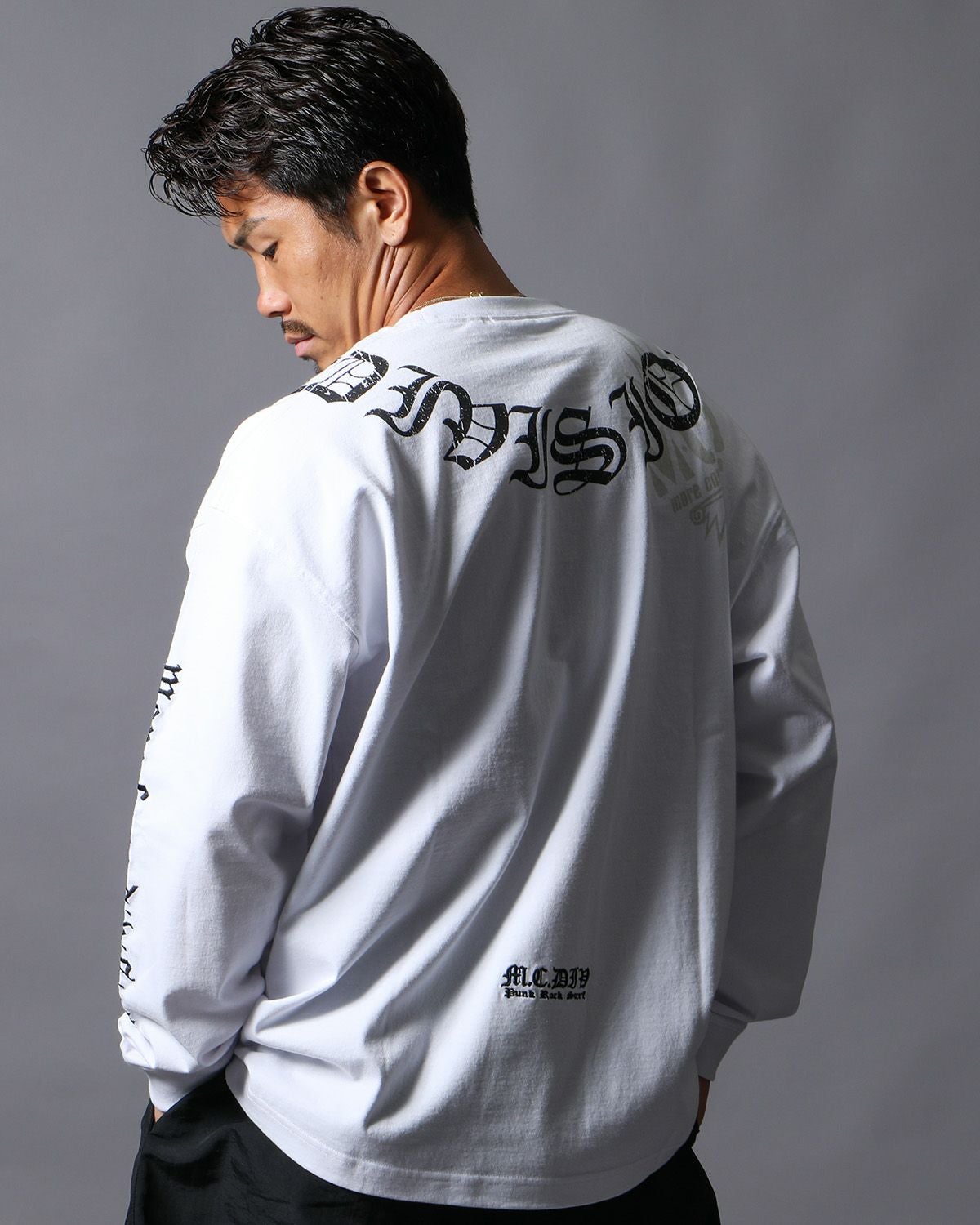 MCD] アラウンド ザ ネック ロゴ ロンT | PEET ONLINE STORE