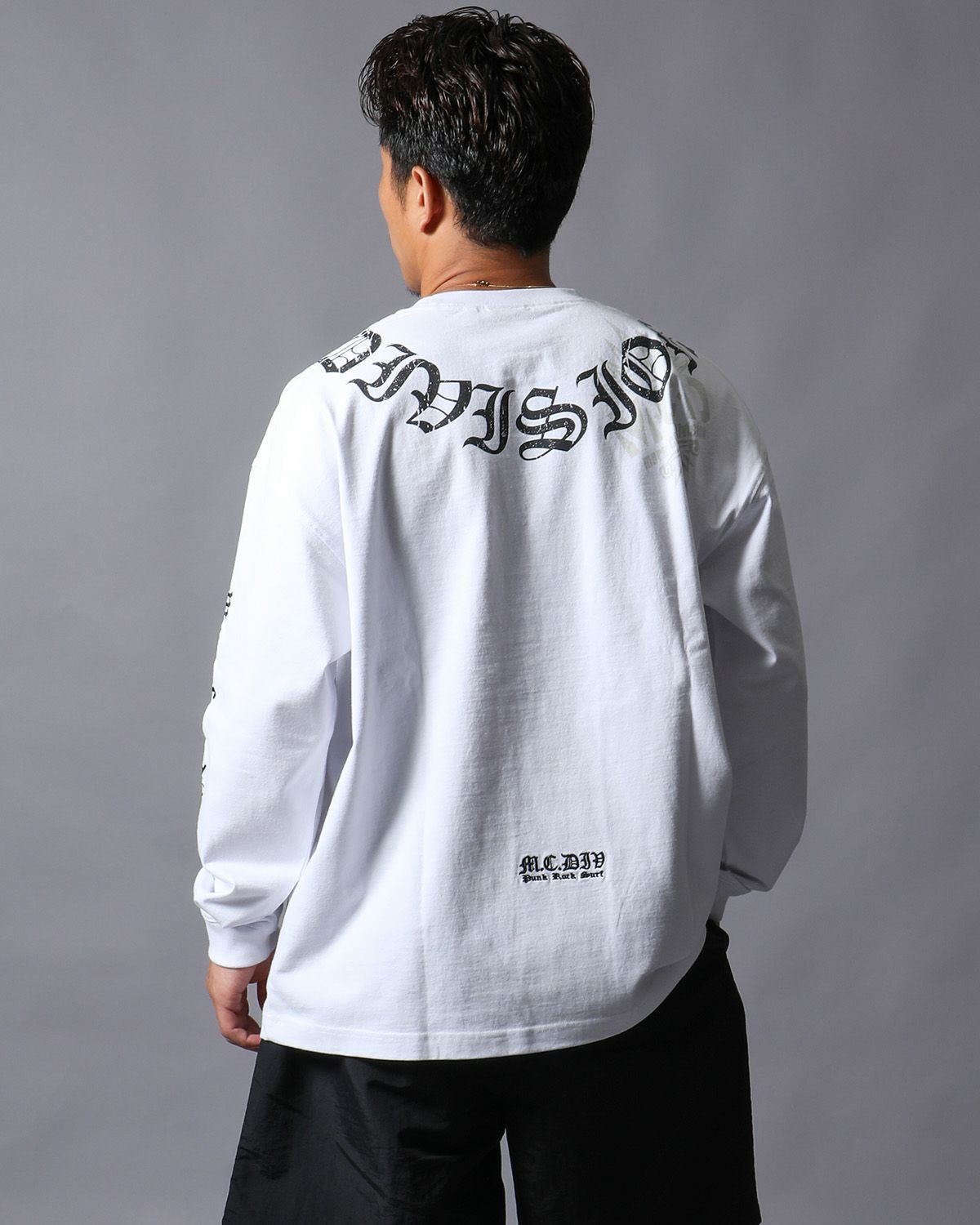 美品♡ロンT MCD] アラウンド ザ ネック ロゴ ロンT | PEET ONLINE STORE
