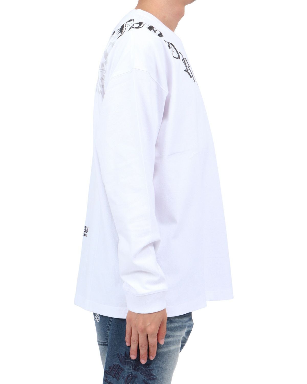 ホワイト：174cm62kg(Lサイズ着用)