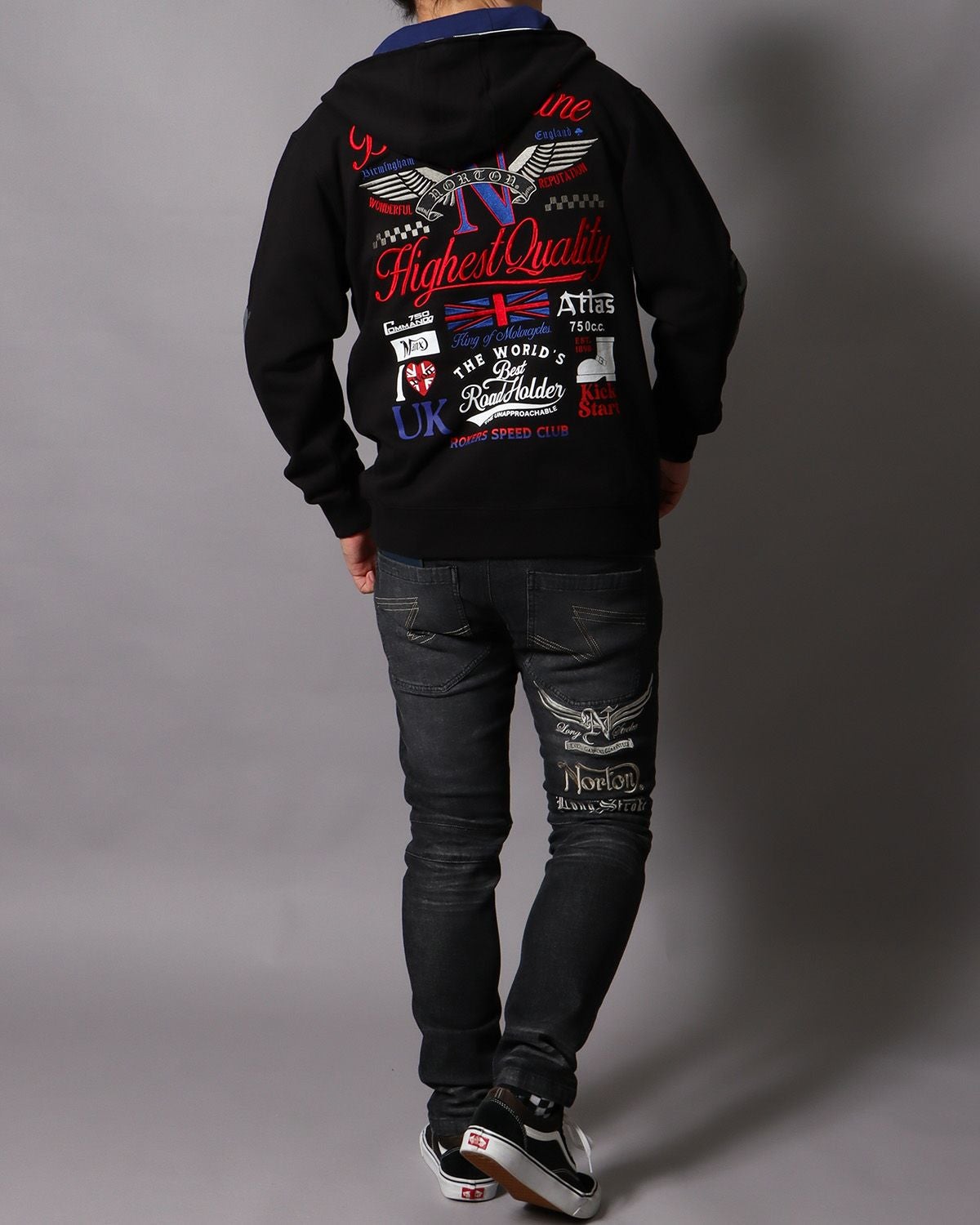 ブラック：178cm/75kg(Lサイズ着用)