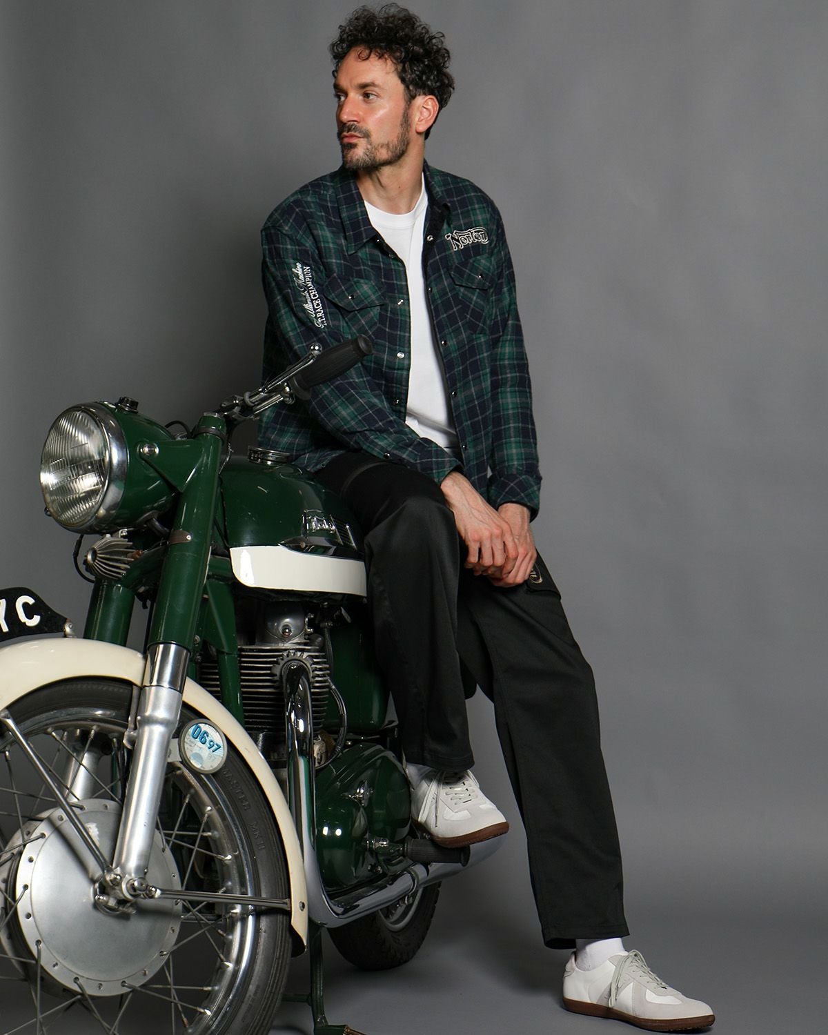 ブルー：186cm(Lサイズ着用)