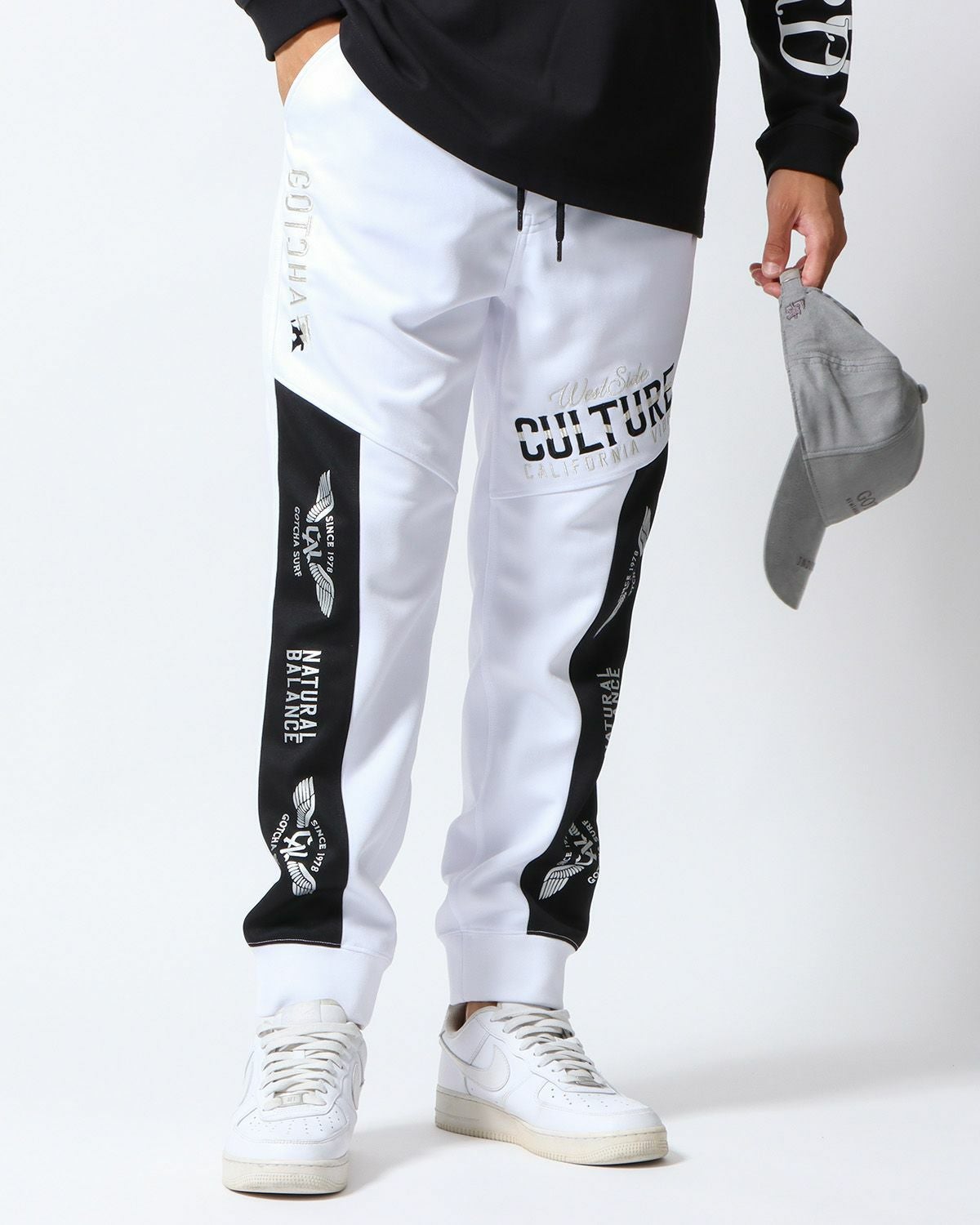 ホワイト：180cm/70kg(Lサイズ着用)