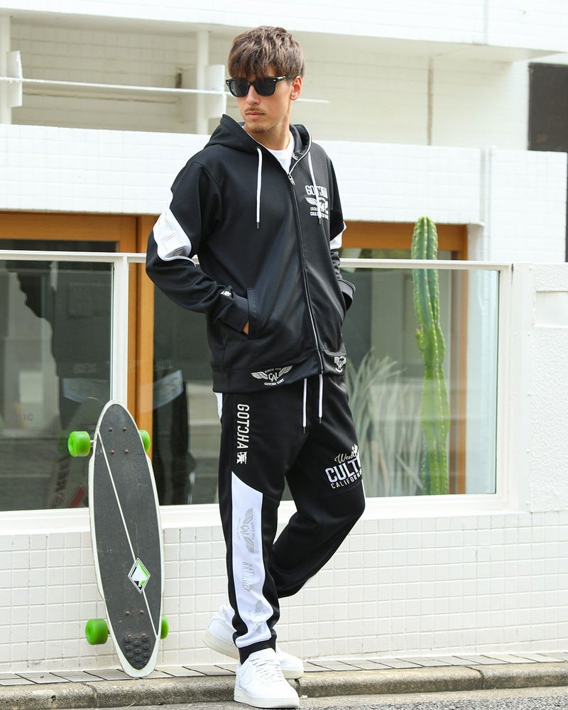 ブラック：180cm/70kg(Lサイズ着用)