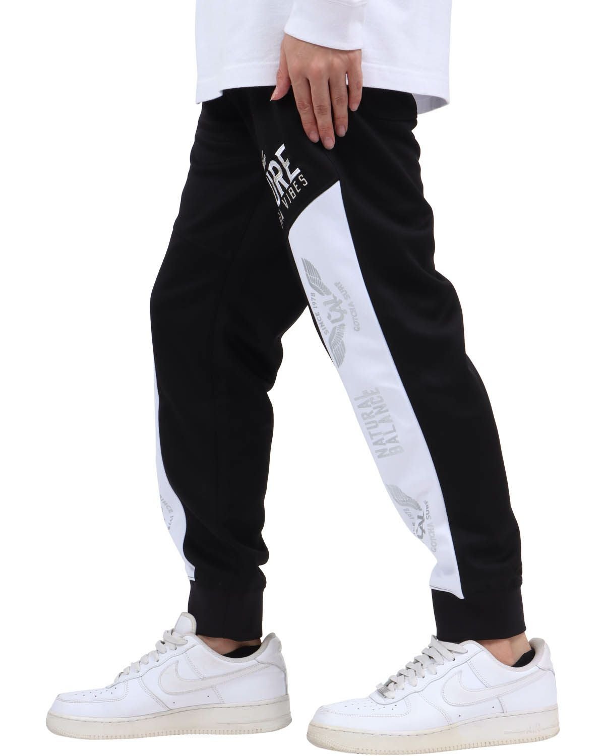 ブラック：173cm63kg(Lサイズ着用)