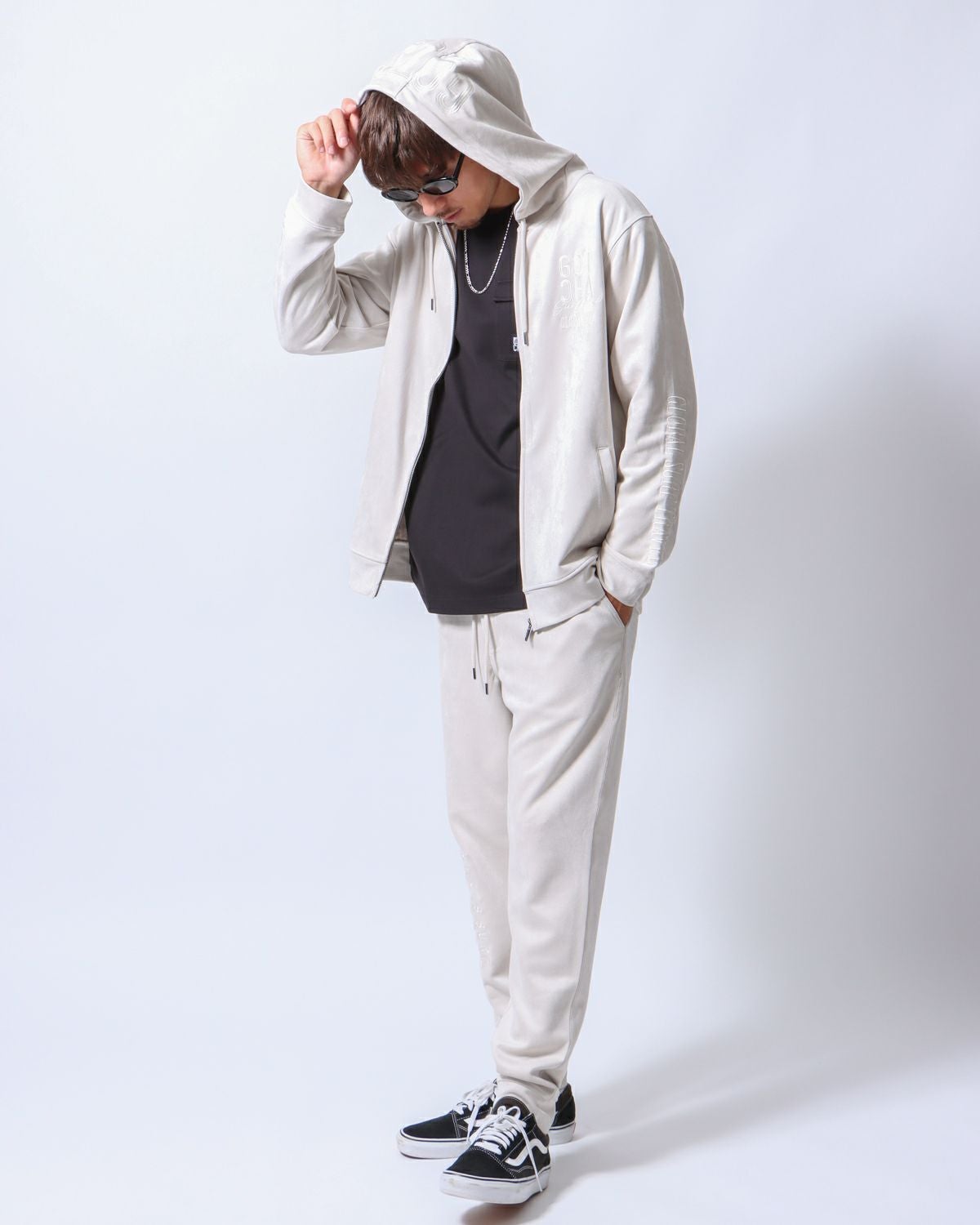 キナリ：180cm/70kg(Lサイズ着用)