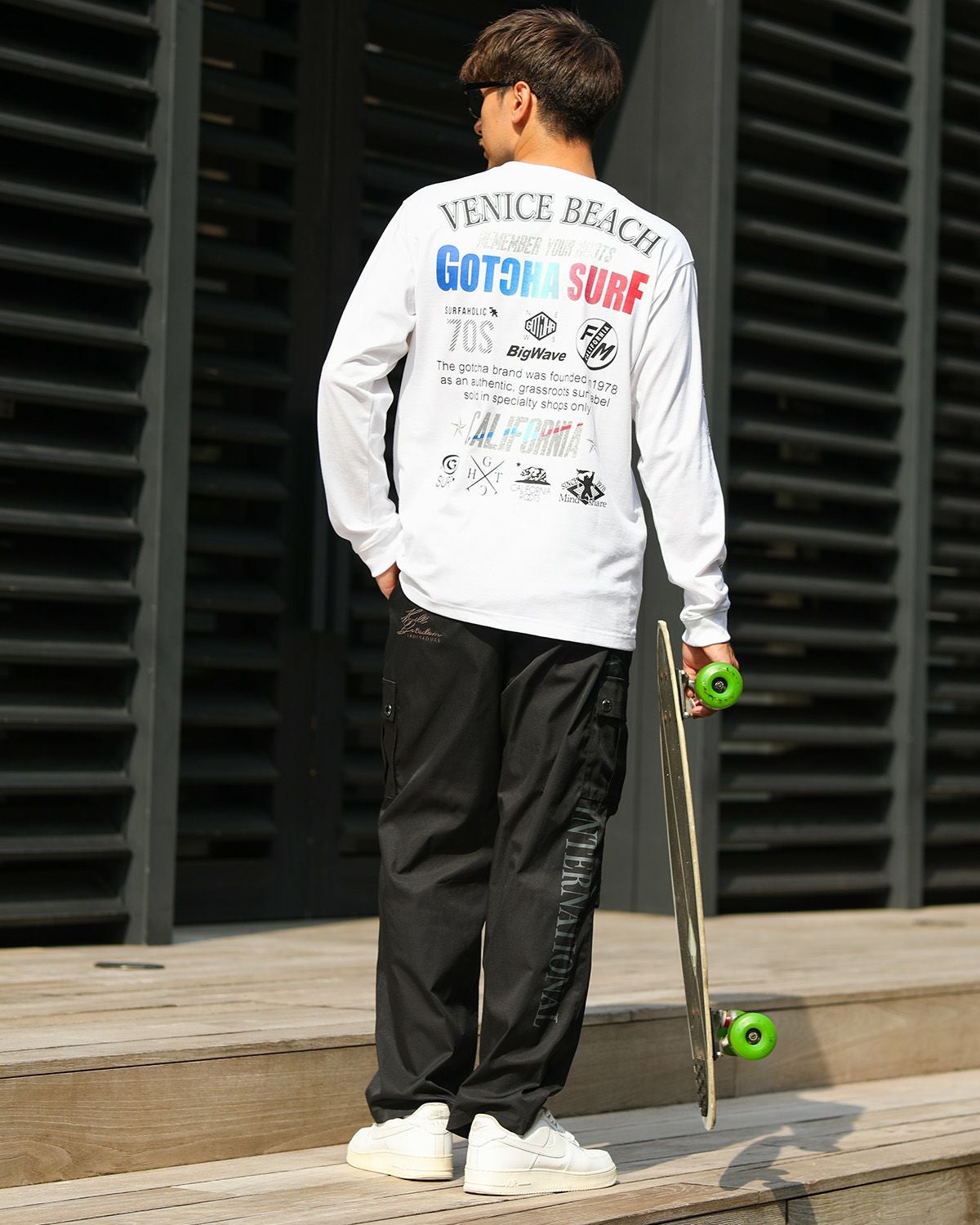 ホワイト：180cm/70kg(Lサイズ着用)