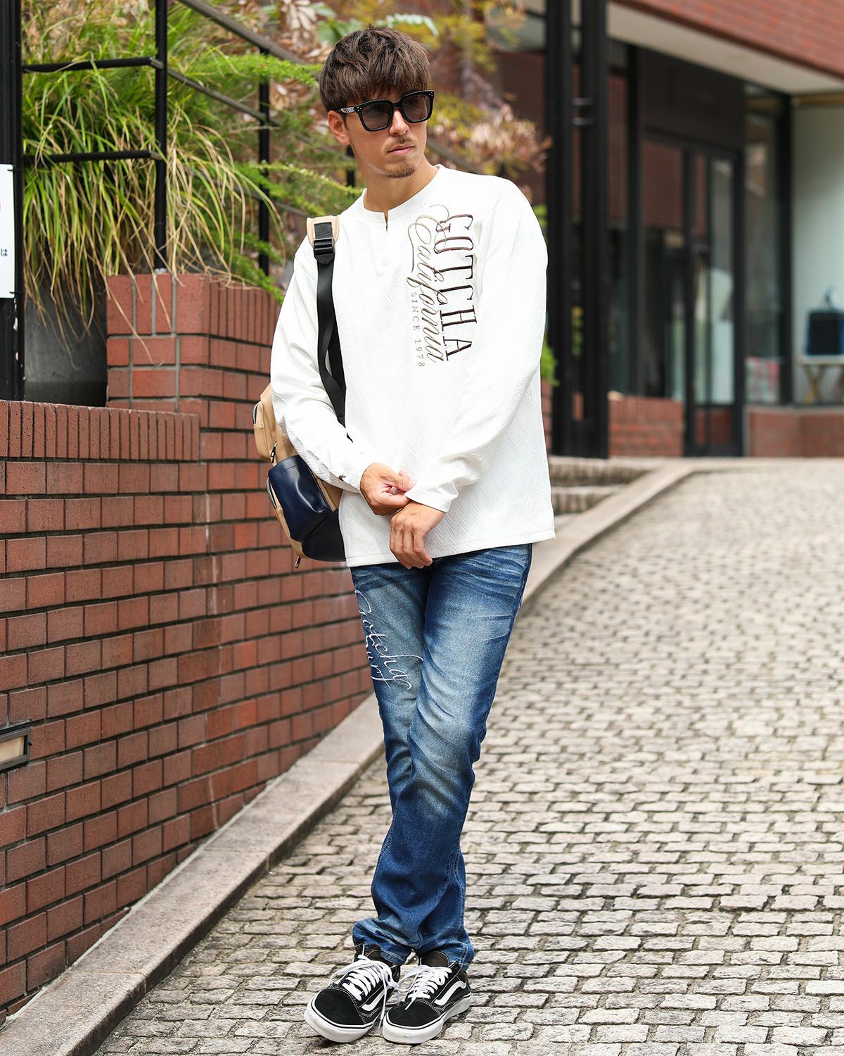 ホワイト：180cm/70kg(Lサイズ着用)