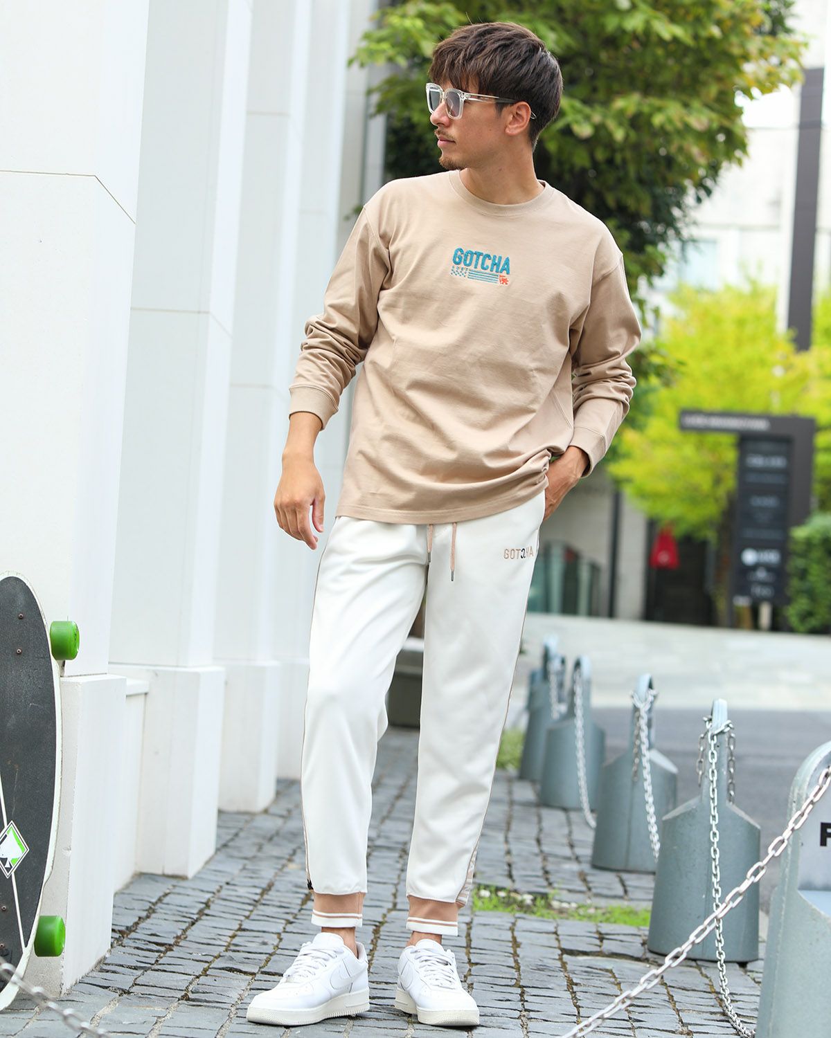 ベージュ：180cm/70kg(Lサイズ着用)