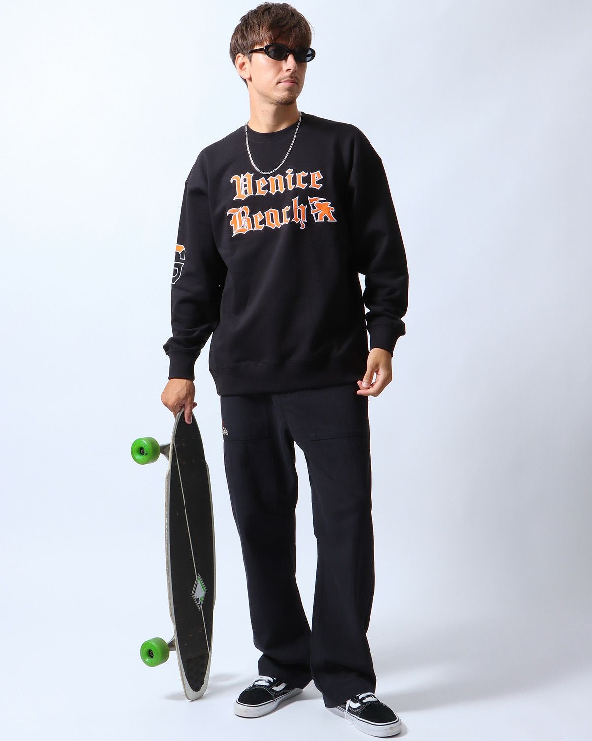 ブラック：180cm/70kg(Lサイズ着用)