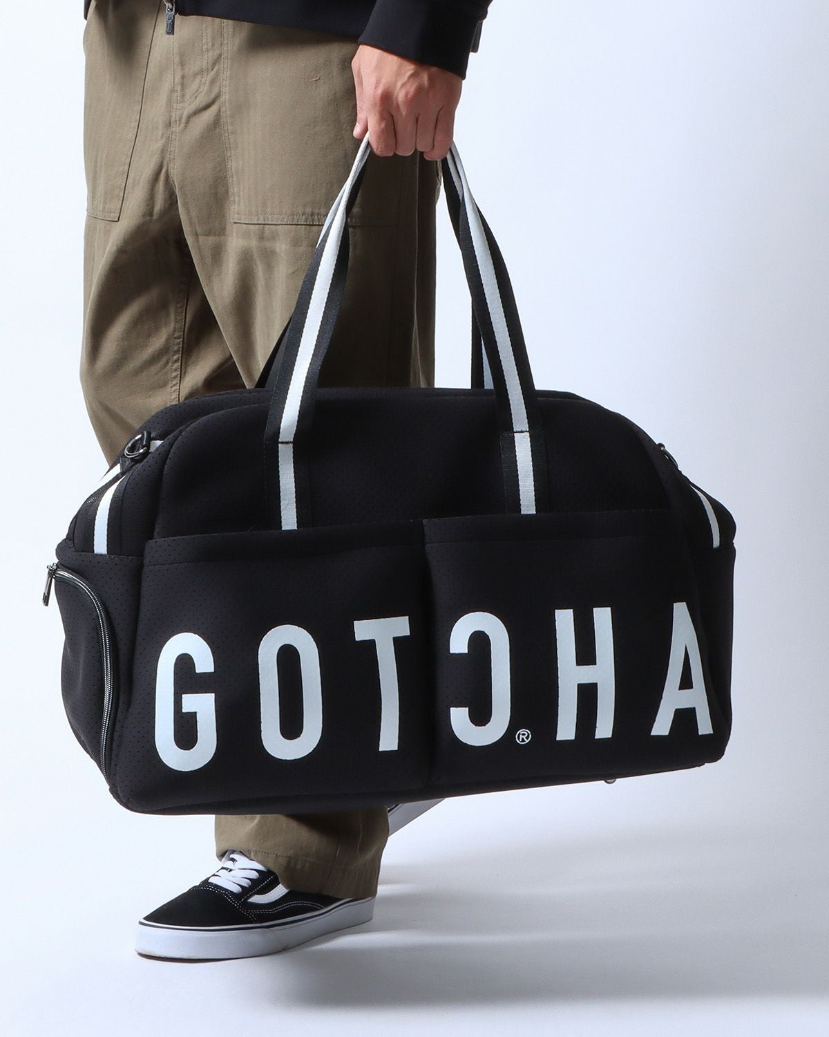 GOTCHA GOLF] 撥水 パンチング スペーサー ボストンバッグ | PEET