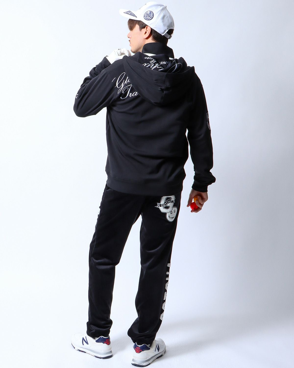 ブラック：180cm/70kg(Lサイズ着用)