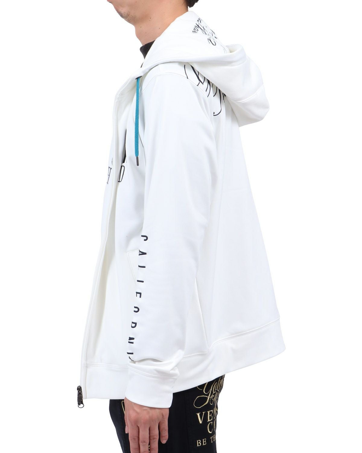 オフホワイト：174cm62kg(Lサイズ着用)