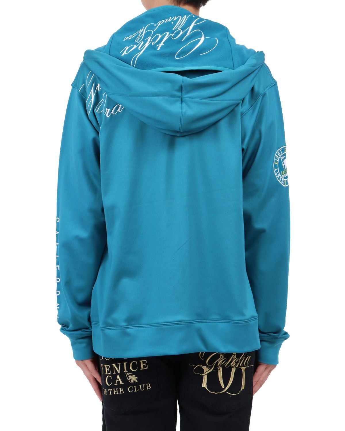 ターコイズ：174cm62kg(Lサイズ着用)