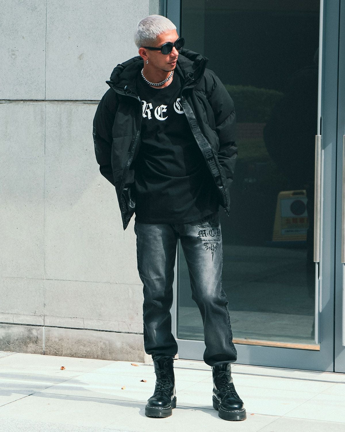 ブラック:183cm(Lサイズ着用)