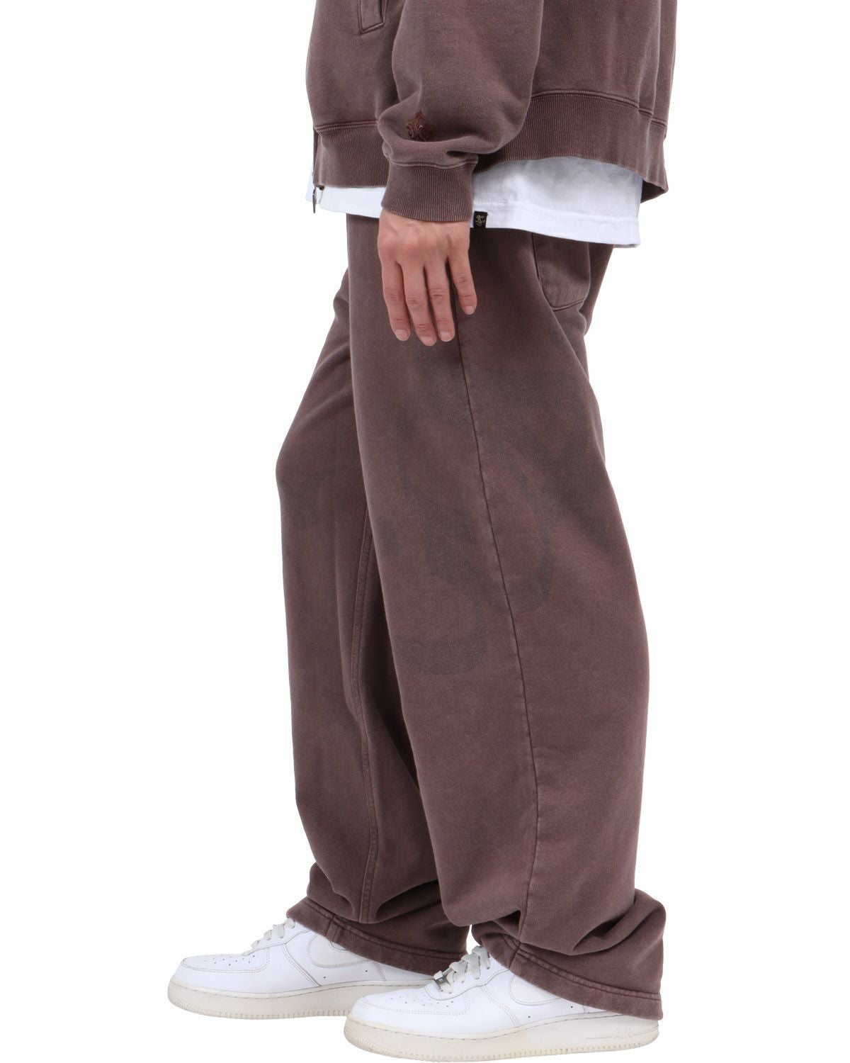 ブラウン：174cm62kg(Lサイズ着用)