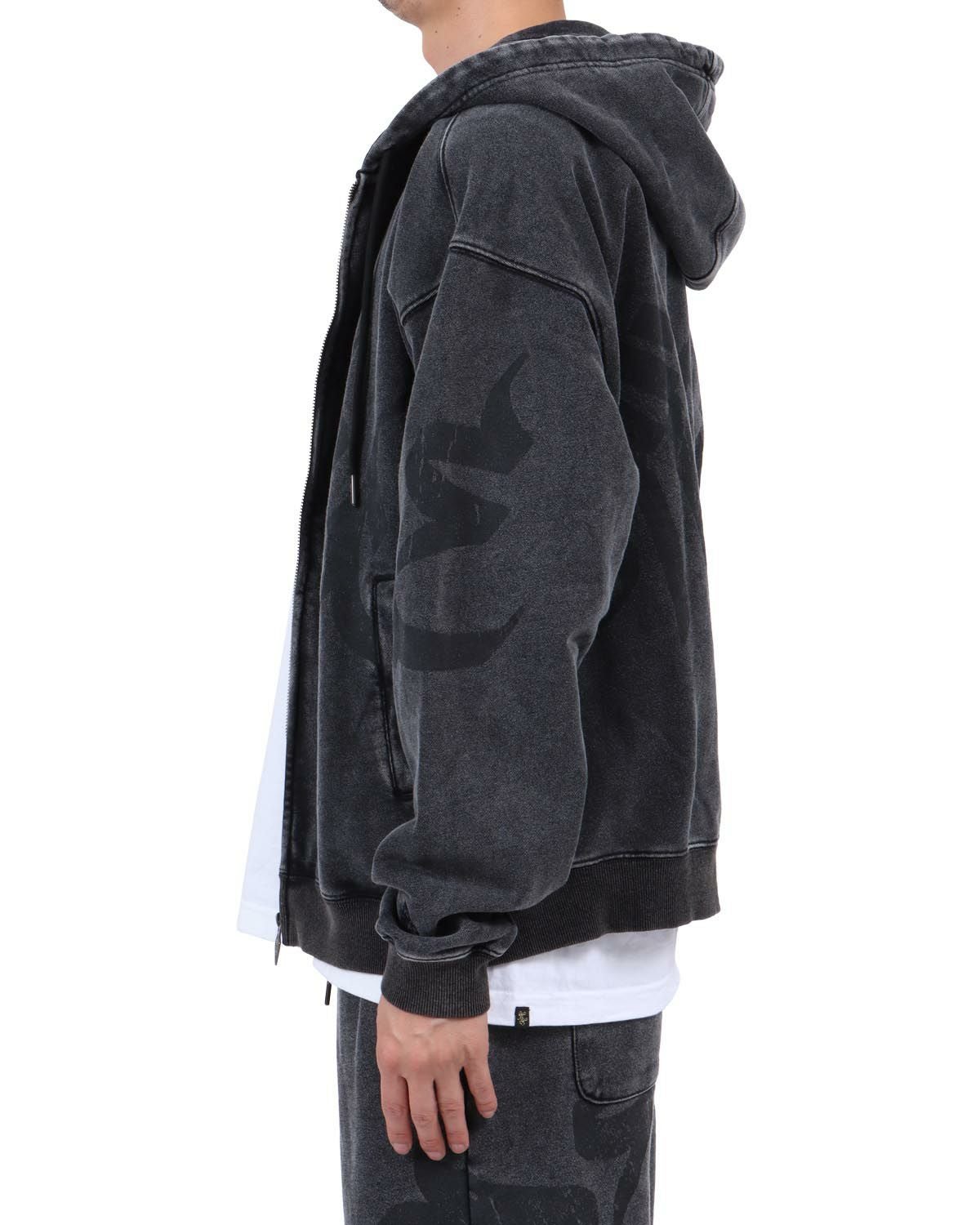 ブラック：174cm62kg(Lサイズ着用)