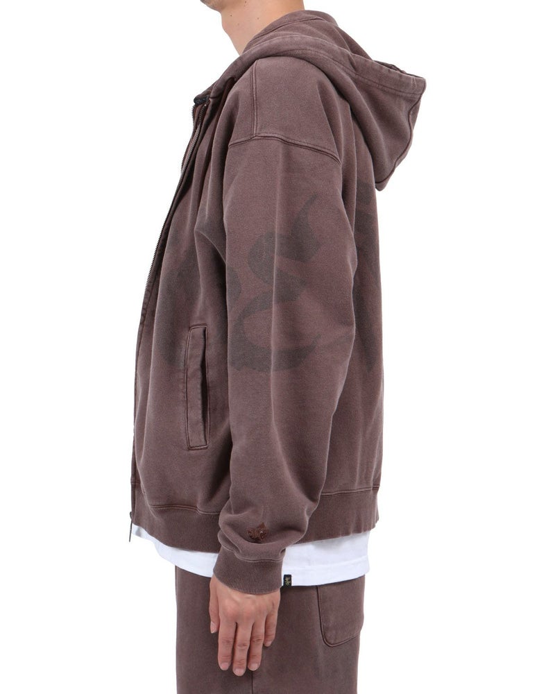 ブラウン：174cm62kg(Lサイズ着用)