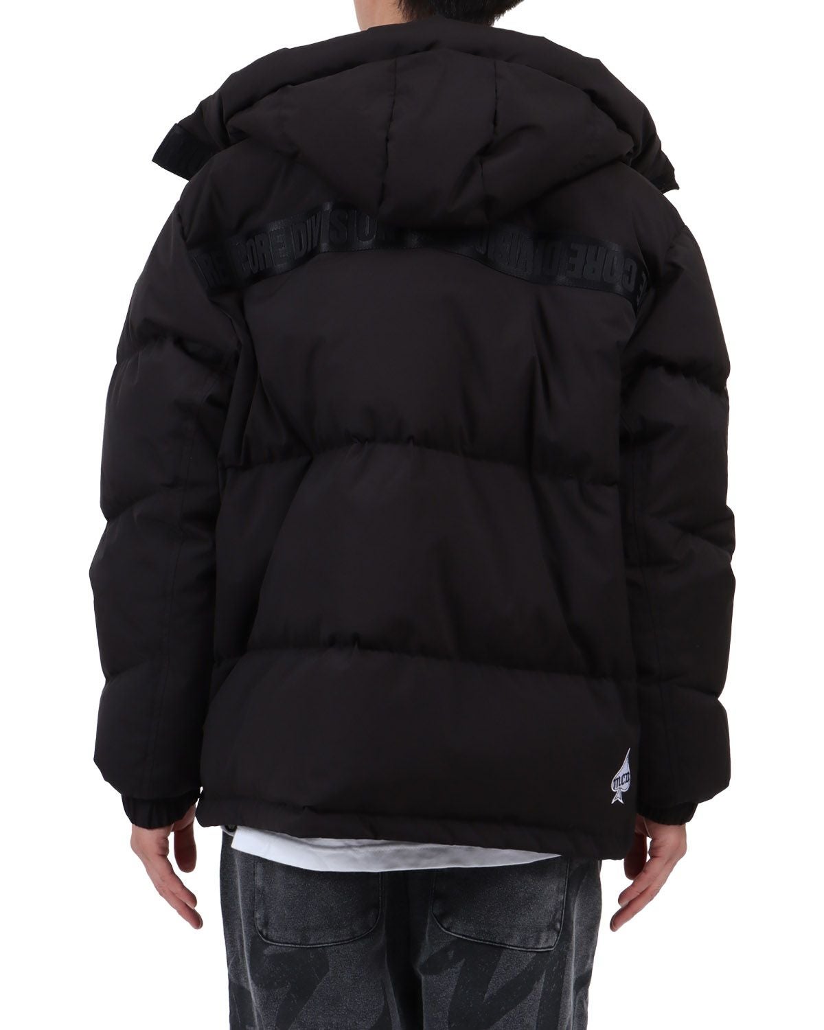 ブラック：174cm62kg(Lサイズ着用)