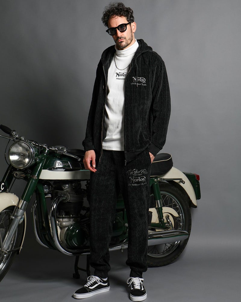 ブラック：186cm(Lサイズ着用)