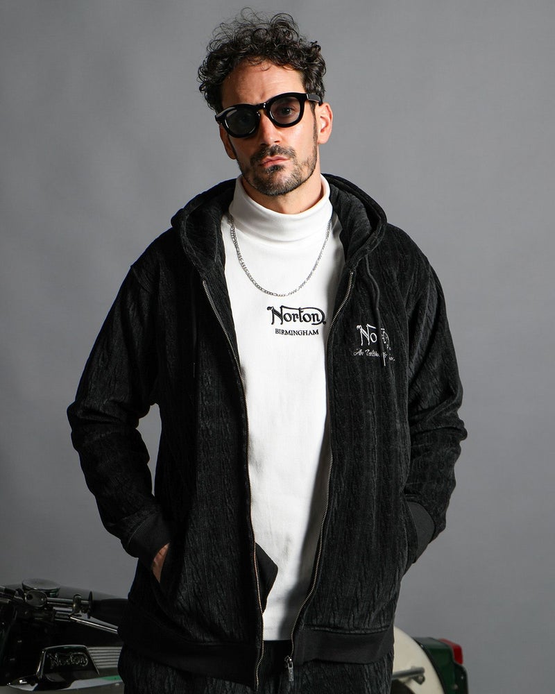 ブラック：186cm(Lサイズ着用)