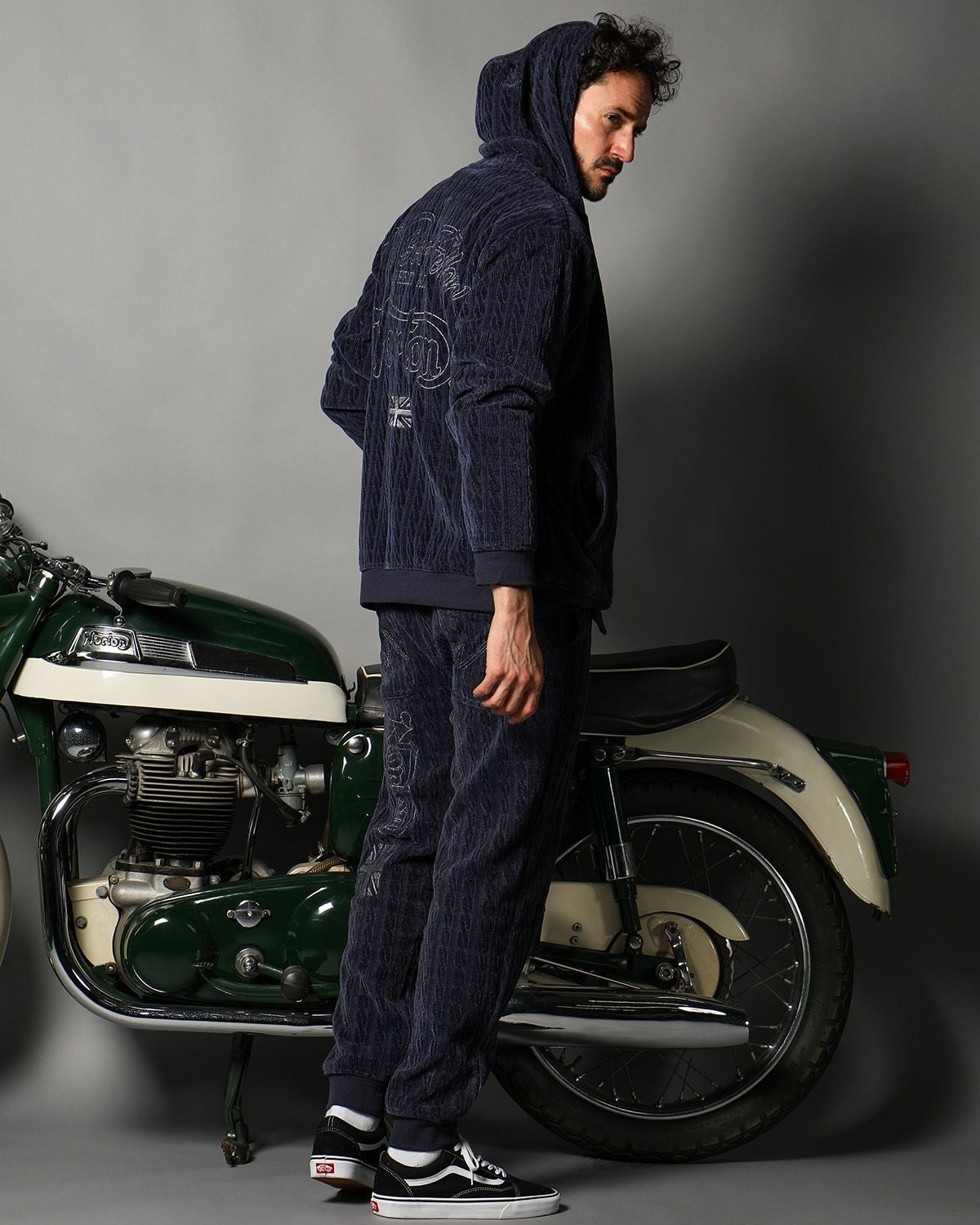 ネイビー：186cm(XLサイズ着用)