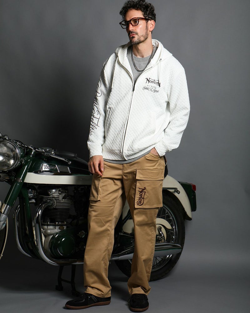 ホワイト：186cm(XLサイズ着用)