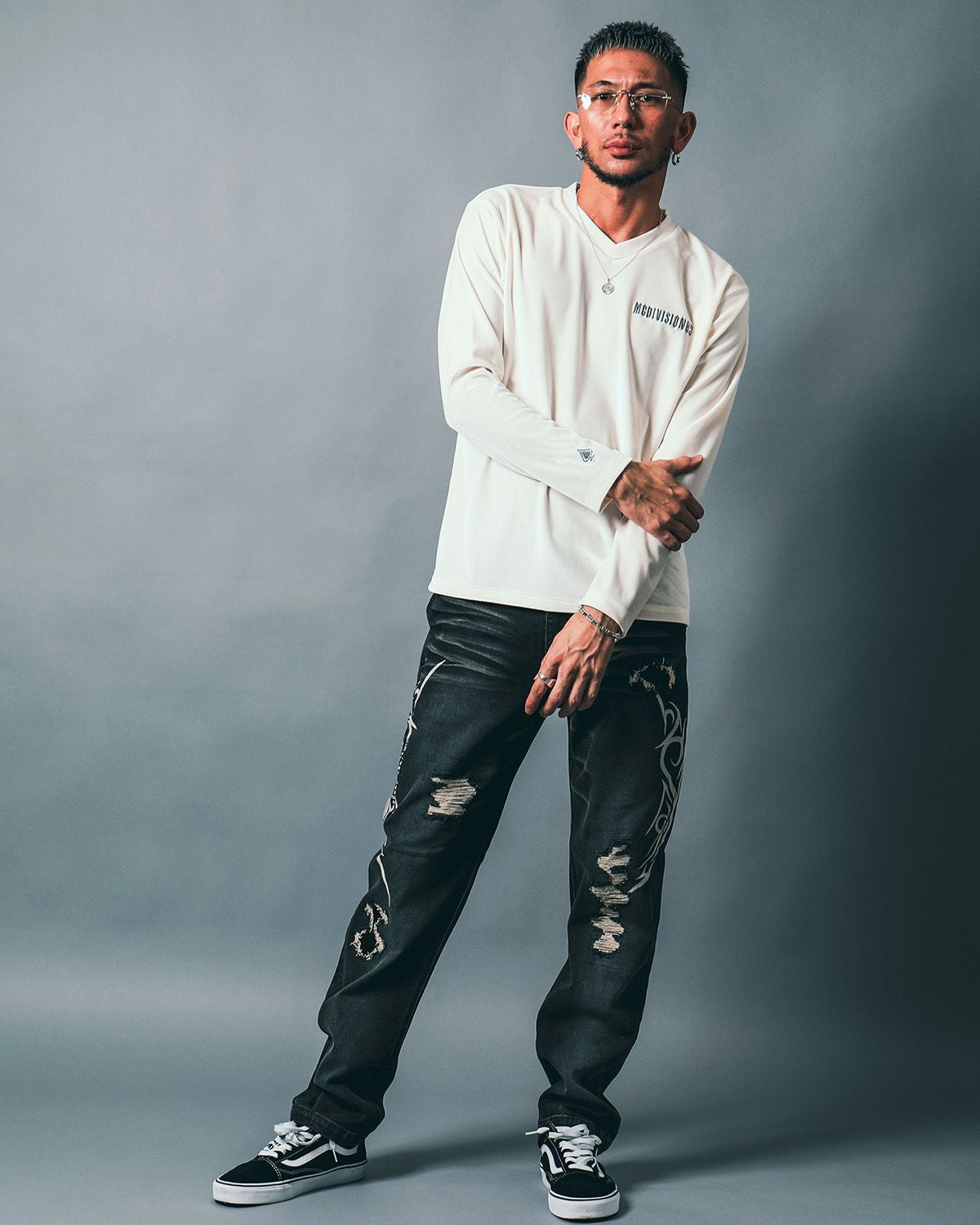 ホワイト:183cm(Lサイズ着用)