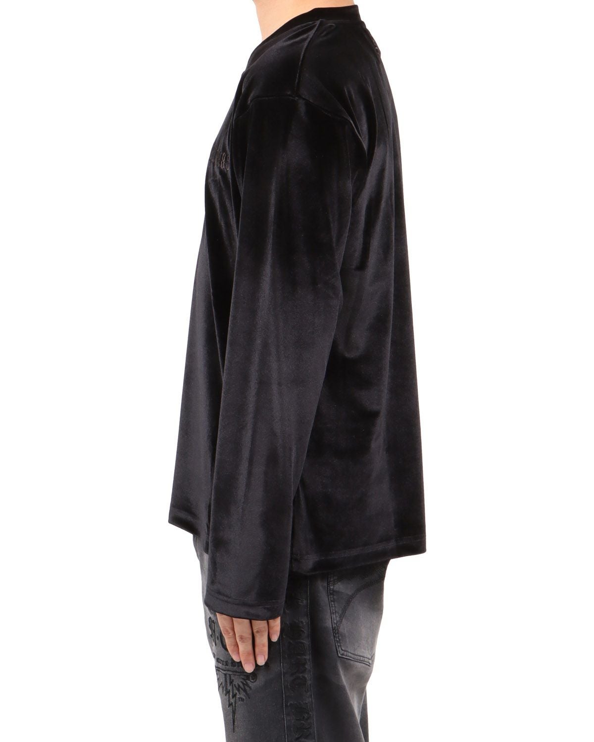 ブラック：173cm63kg(Lサイズ着用)