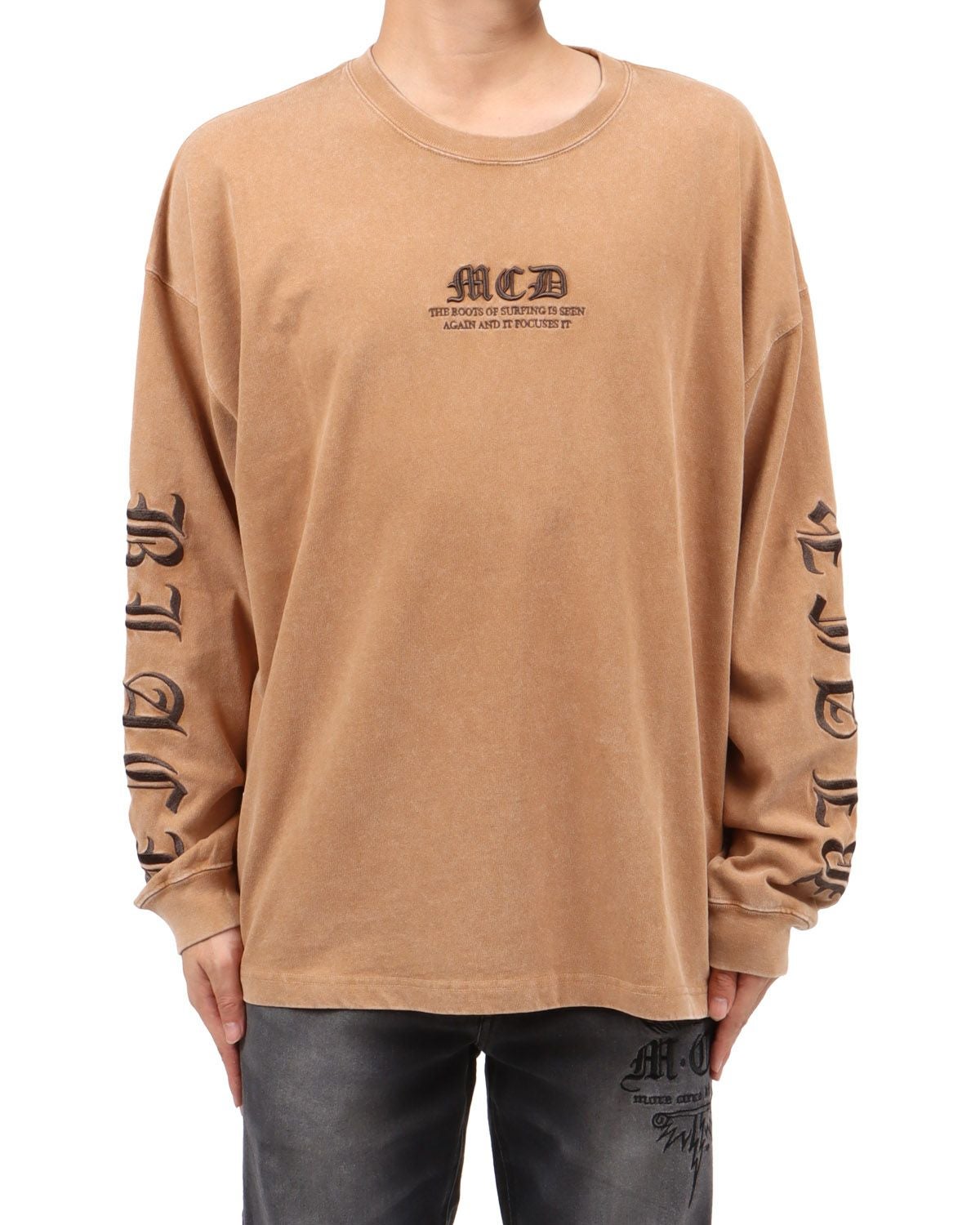 ベージュ：173cm63kg(Lサイズ着用)