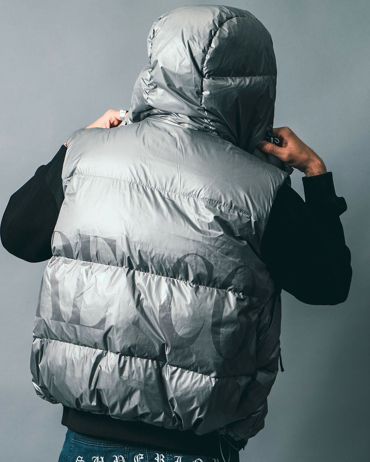 グレー:183cm(Lサイズ着用)