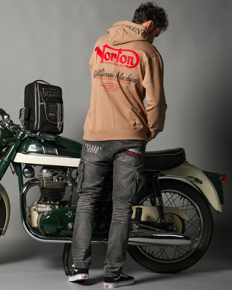 ベージュ:186cm(XLサイズ着用)