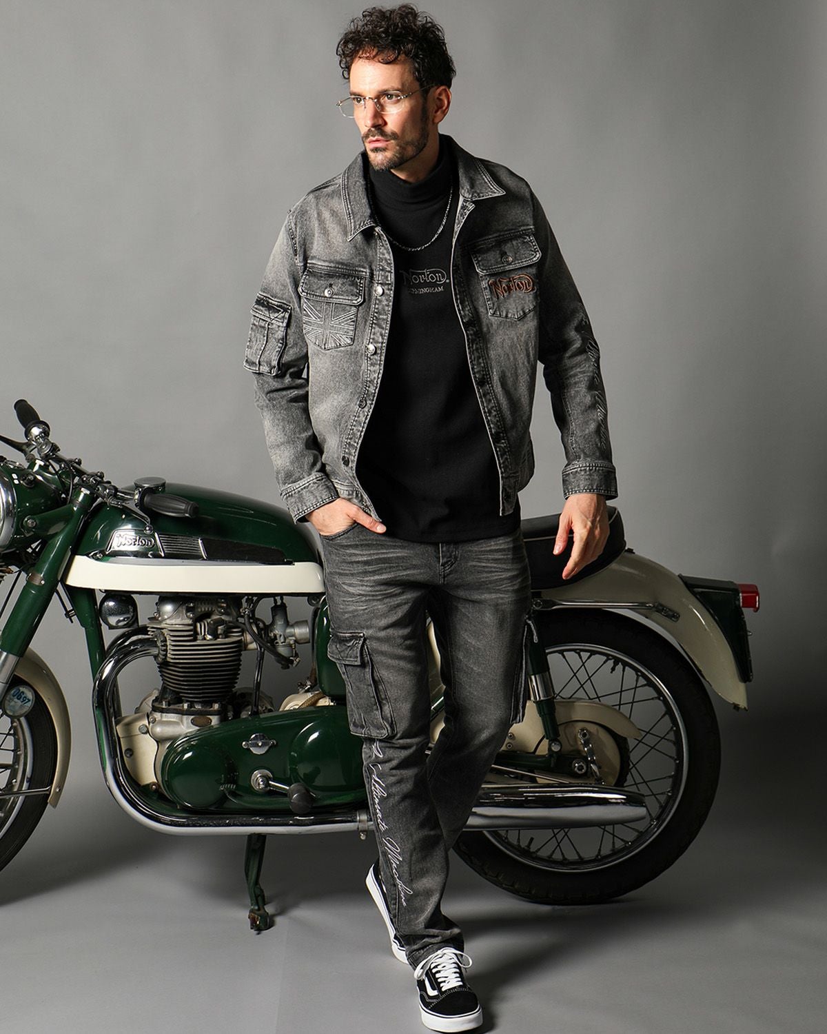 ブラック:186cm(Lサイズ着用)