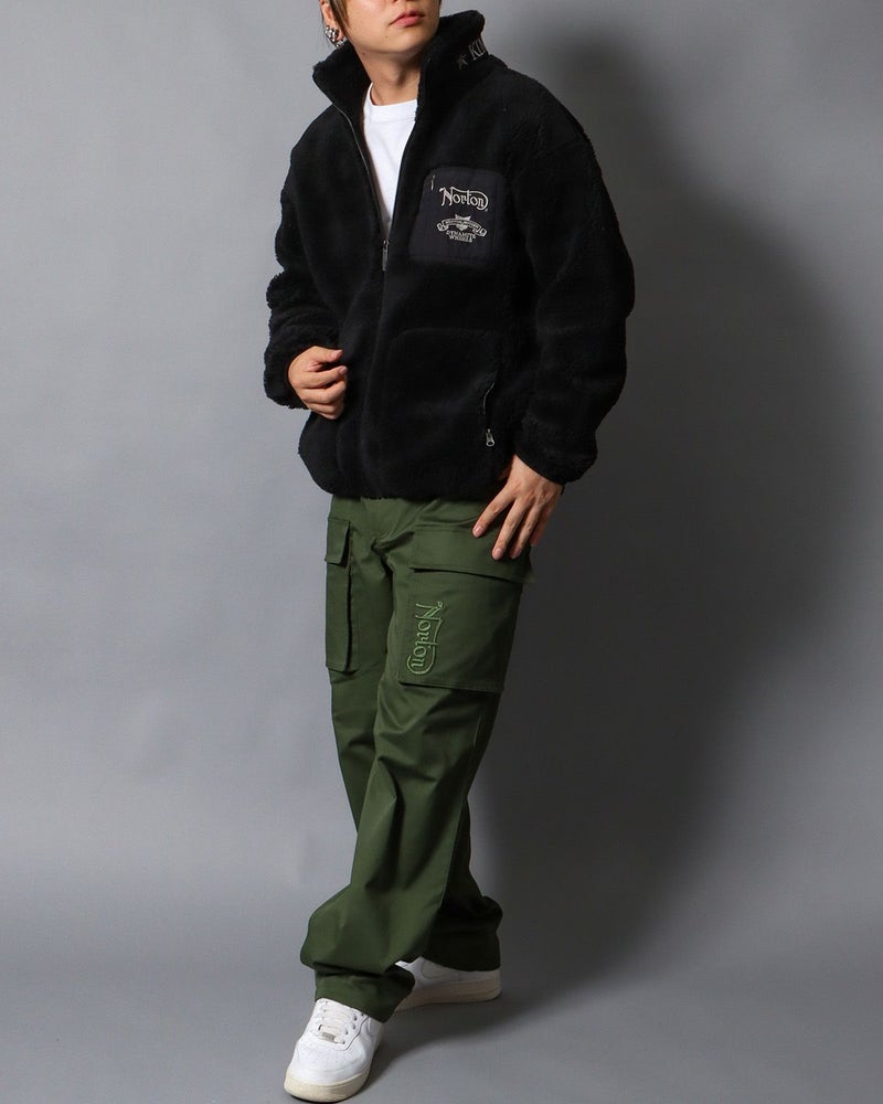 ブラック：178cm/75kg(Lサイズ着用)