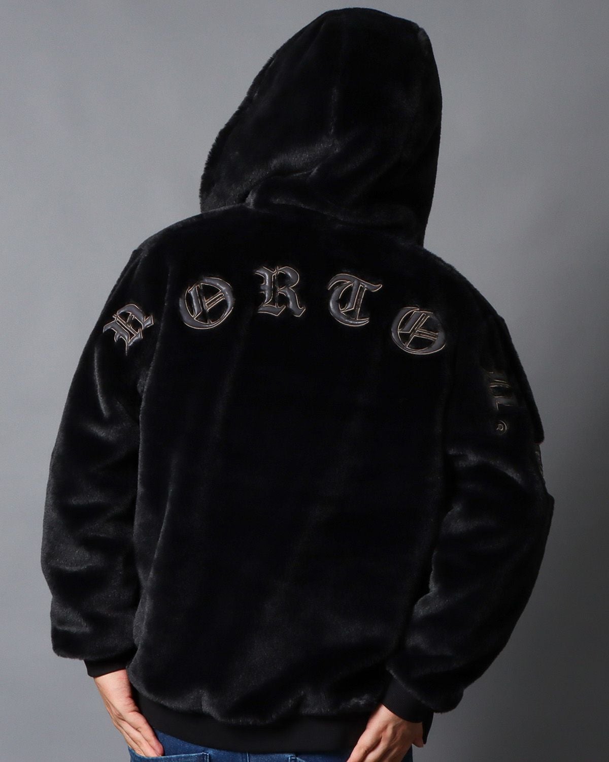 ブラック：178cm/75kg(Lサイズ着用)