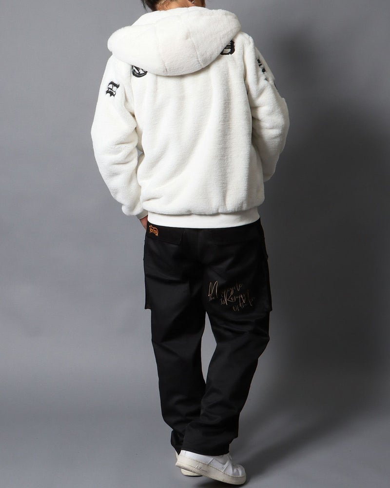 オフホワイト：178cm/75kg(Lサイズ着用)