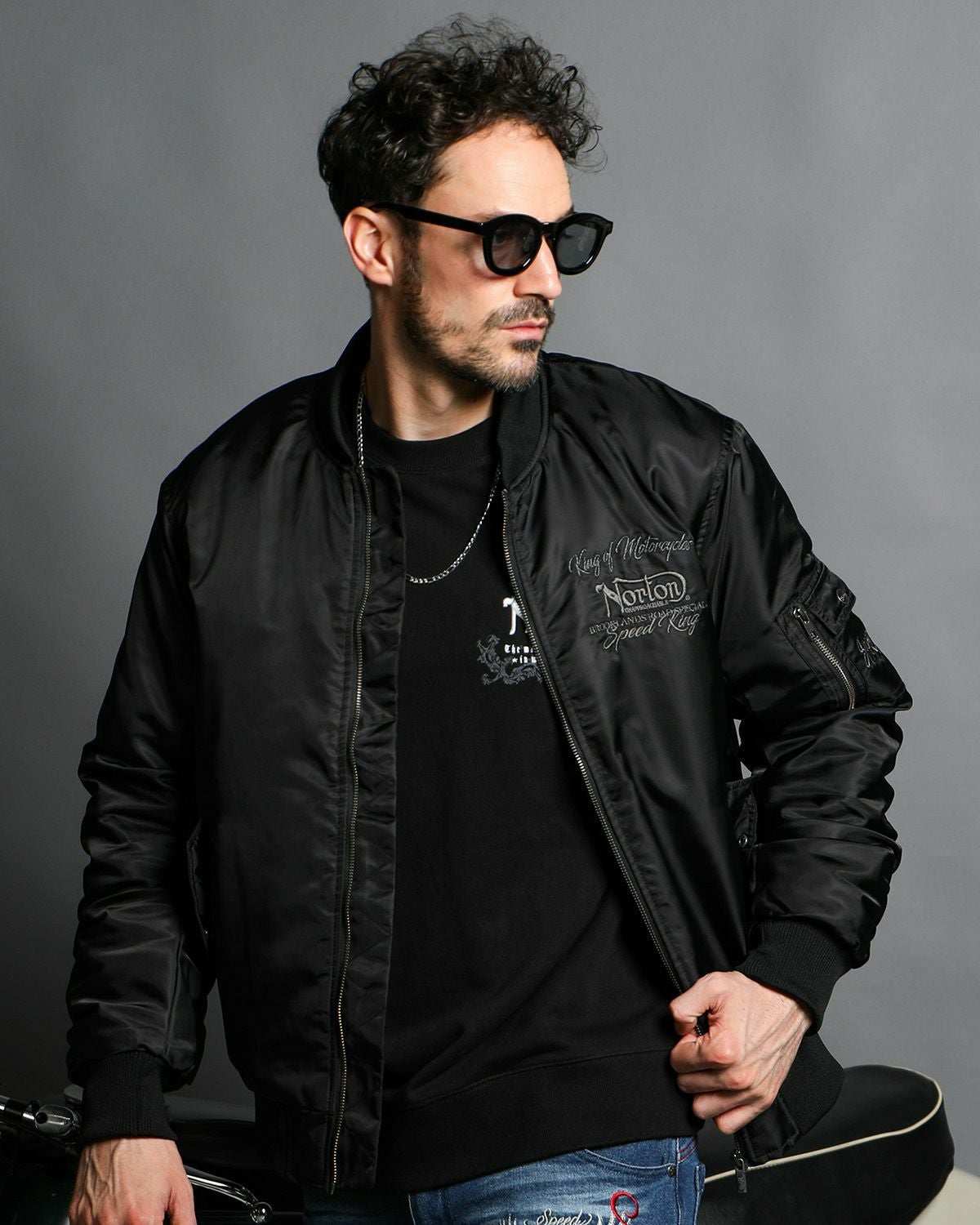 ブラック:186cm(Lサイズ着用)