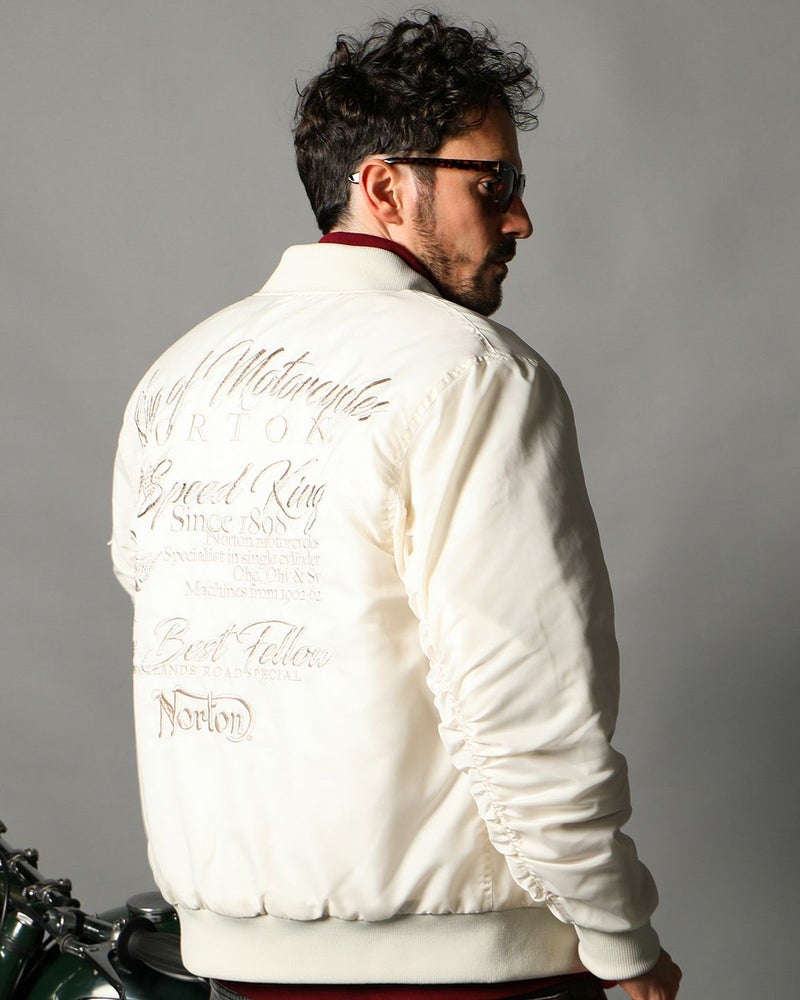 オフホワイト:186cm(Lサイズ着用)