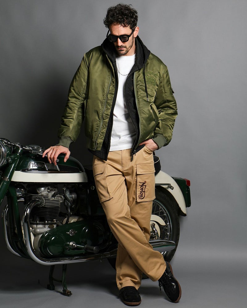 カーキ:186cm(Lサイズ着用)