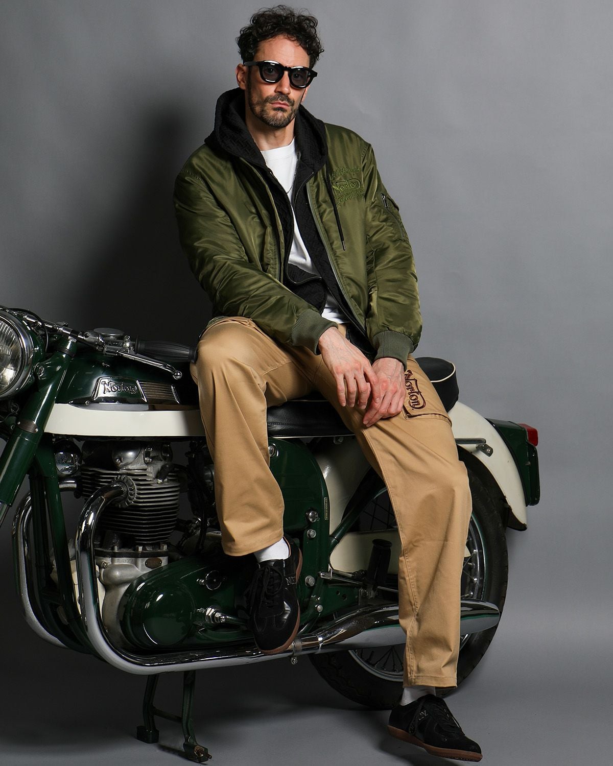 カーキ:186cm(Lサイズ着用)